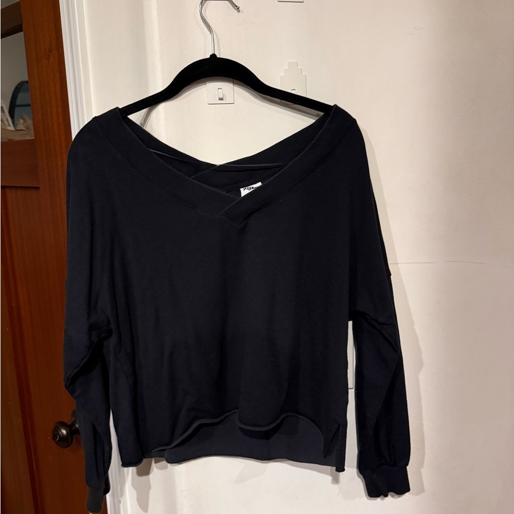 Nike Black V-Neck Lightweight Women's Sweater